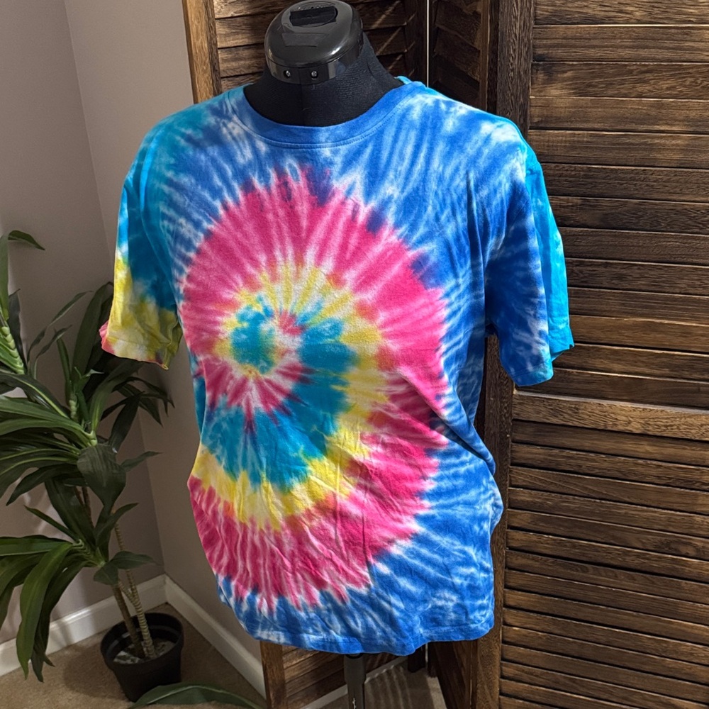 Spirit Colorful Tie-Dye Short Sleeve Tee